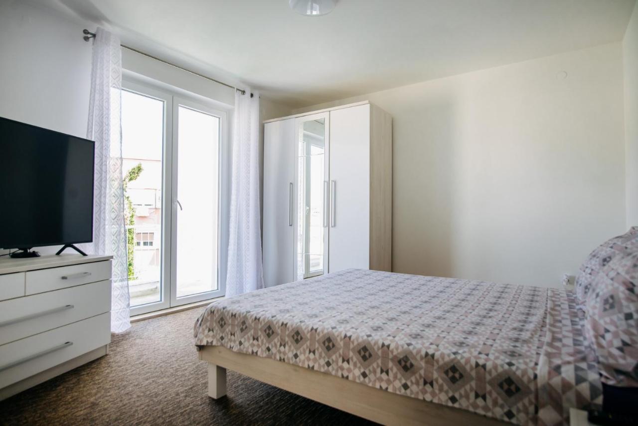 Sunnynest Apartment - 3Br Apt With Free Parking & Wi-Fi, Close To Lapad Bay Beach Ντουμπρόβνικ Εξωτερικό φωτογραφία
