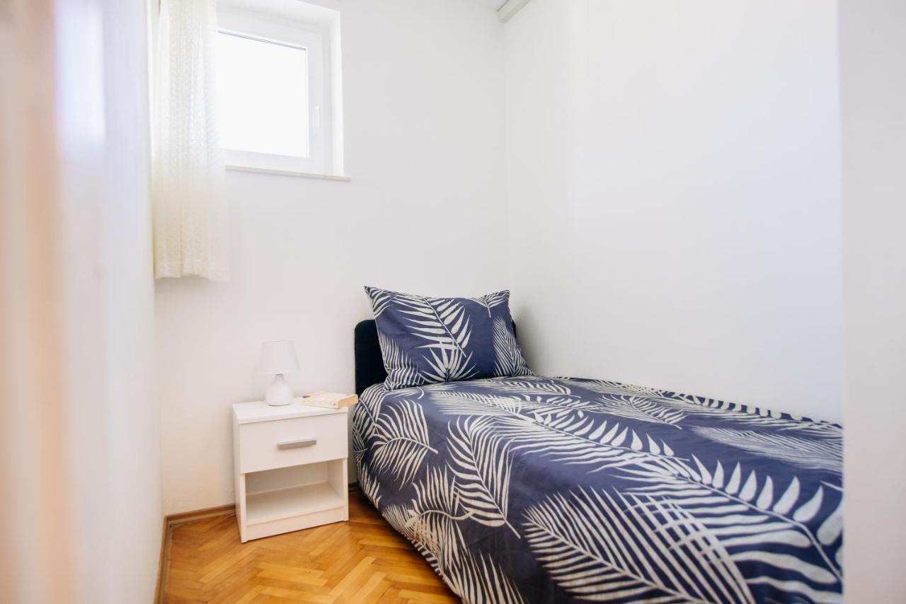 Sunnynest Apartment - 3Br Apt With Free Parking & Wi-Fi, Close To Lapad Bay Beach Ντουμπρόβνικ Εξωτερικό φωτογραφία